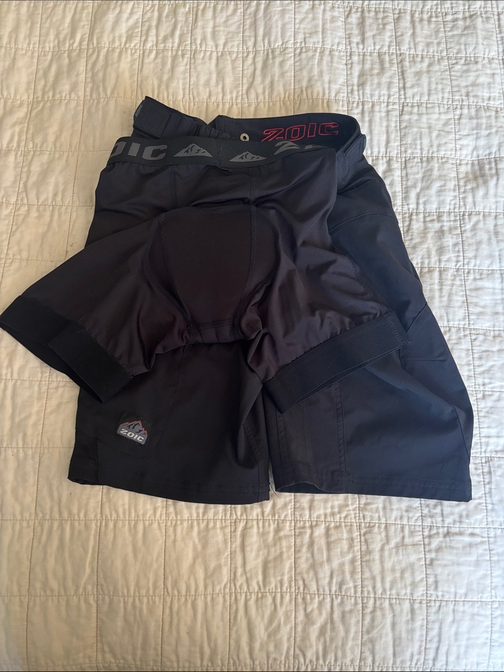 ZOIC Boys Padded Cycling Shorts in Black